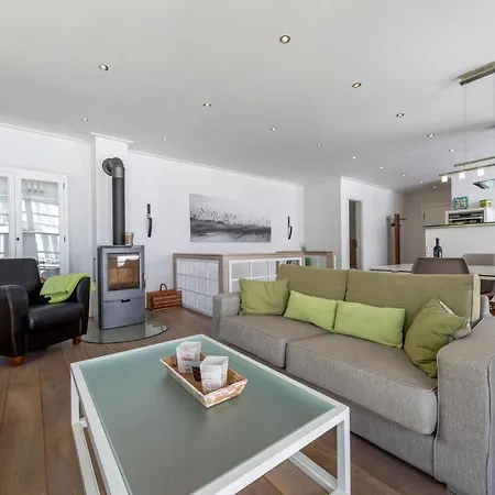 Paula Volkmars דירה *